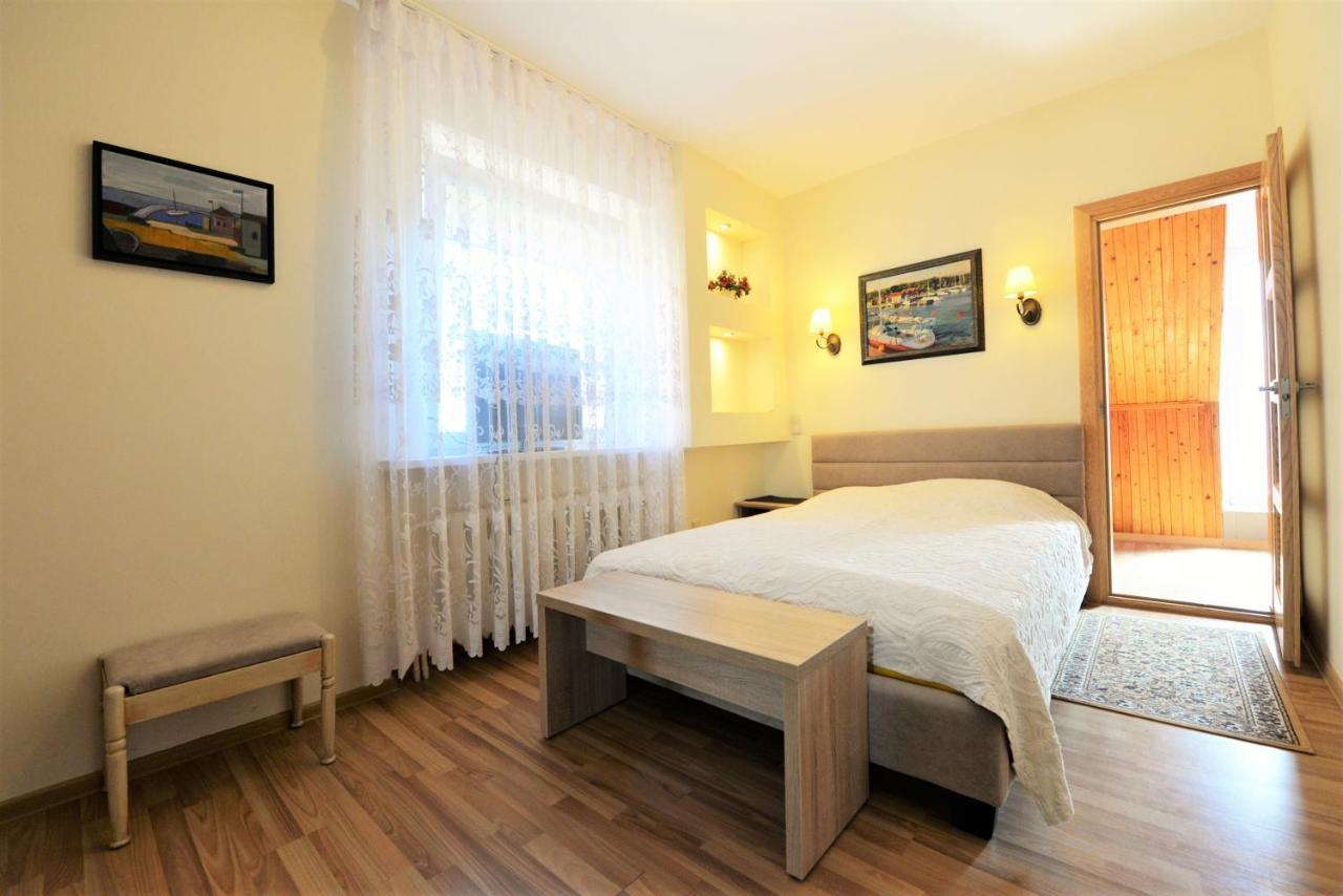 Nida Guesthouse At Loreta Экстерьер фото